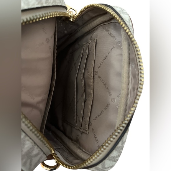 Michael Kors Cream and Brown Crossbody Flight Bag - Picture 9 of 11